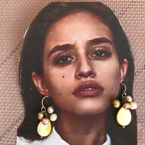 3/$25 💜Dangling earrings - Picture 3 of 3